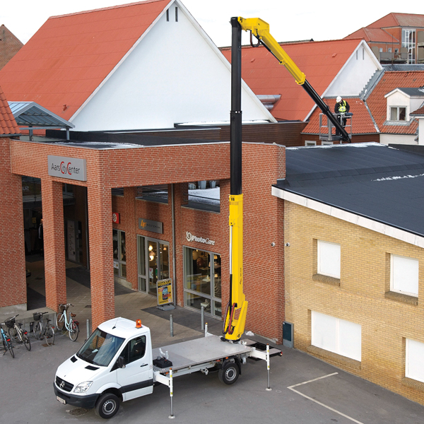 VTX-240 Chassis mounted platform reaching roof