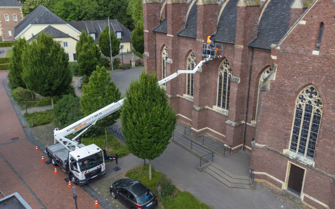 The Advantages of Full Variable Jacking — Why It’s a Game Changer for Truck-Mounted Aerial Platforms