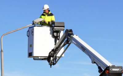 How Street Lighting Teams Work Safely on Live Roads